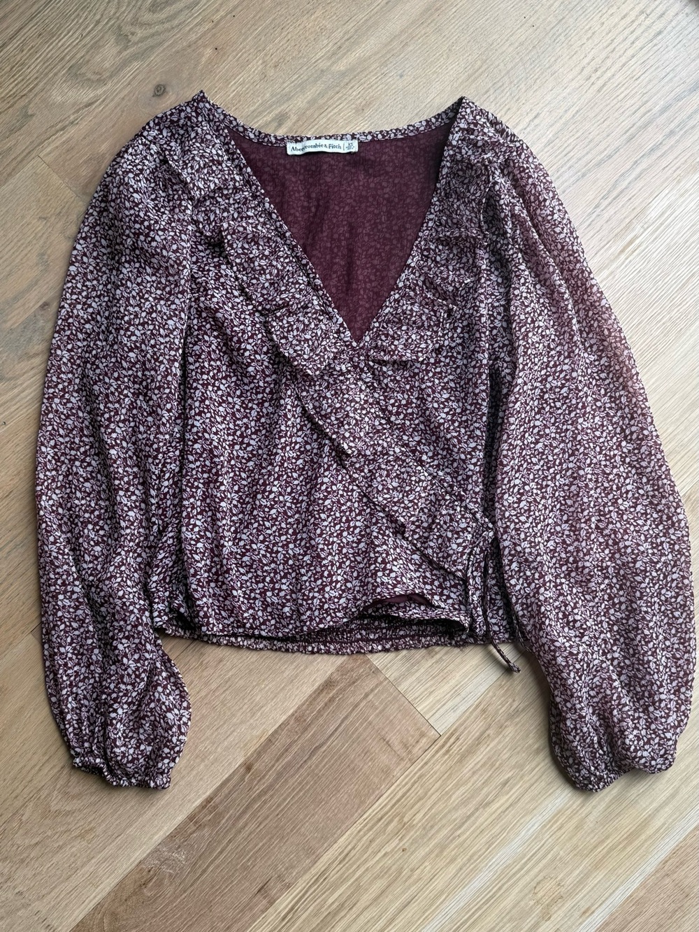 Abercrombie & Fitch Mauve Floral Ruffle V-Neck Blouse